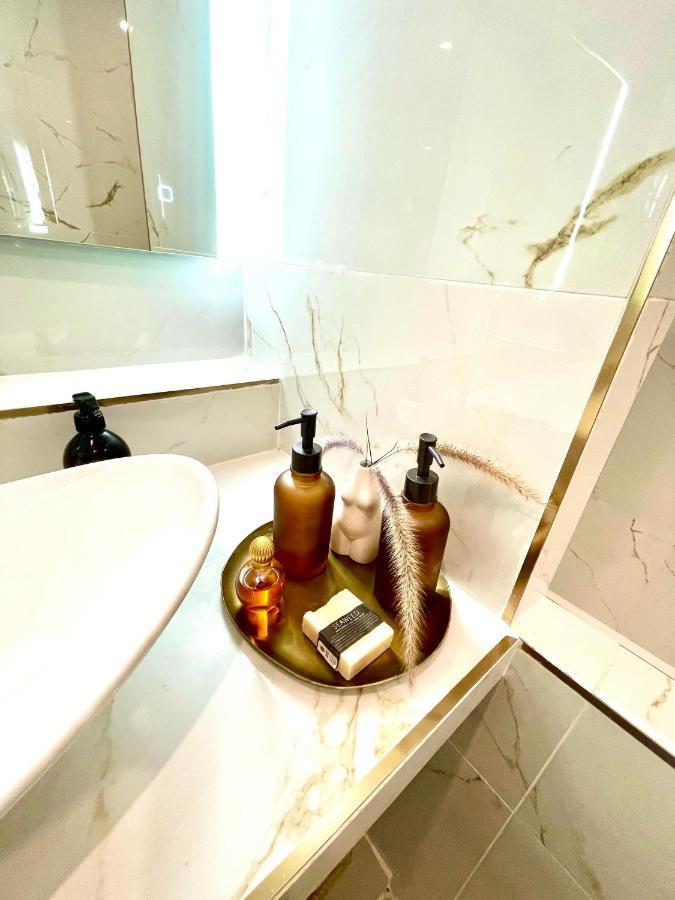 Spacious Loft, Duplex, Old Town, 3 Bedrooms - Easy Check-In Nice Eksteriør billede